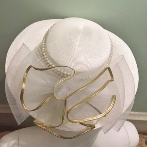 Vintage White woven Kentucky Derby hat with heavy beading and fascinator bow main image 9